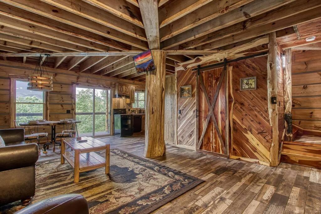The Log Castle~Stunning Mountain Views~Hot Tub Villa Sevierville Exteriör bild